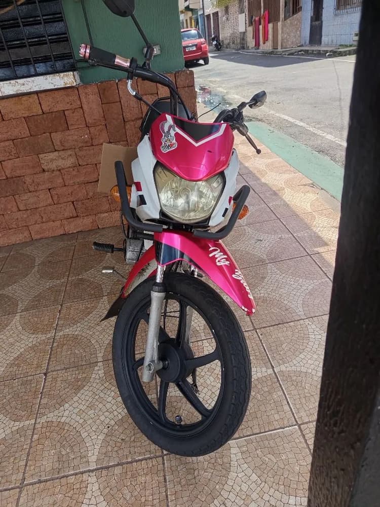 Moto no precinho 
