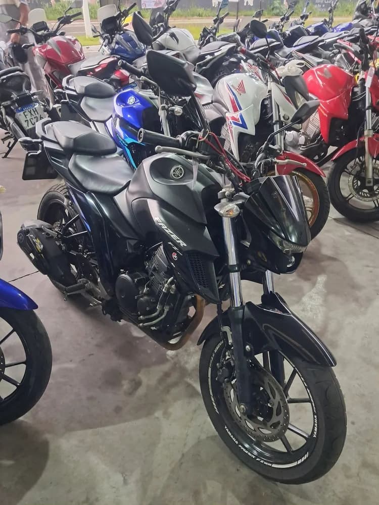 FZ 25 2022/23