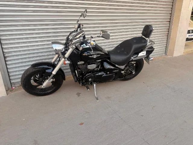 Suzuki Boulevard M800 2011