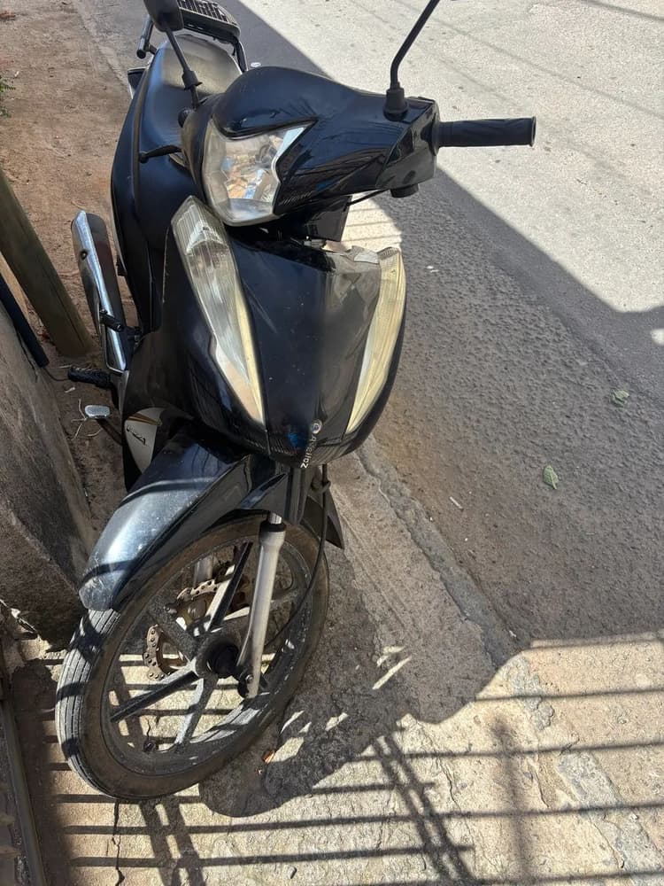 Avelloz 50cc bate 80km fácil