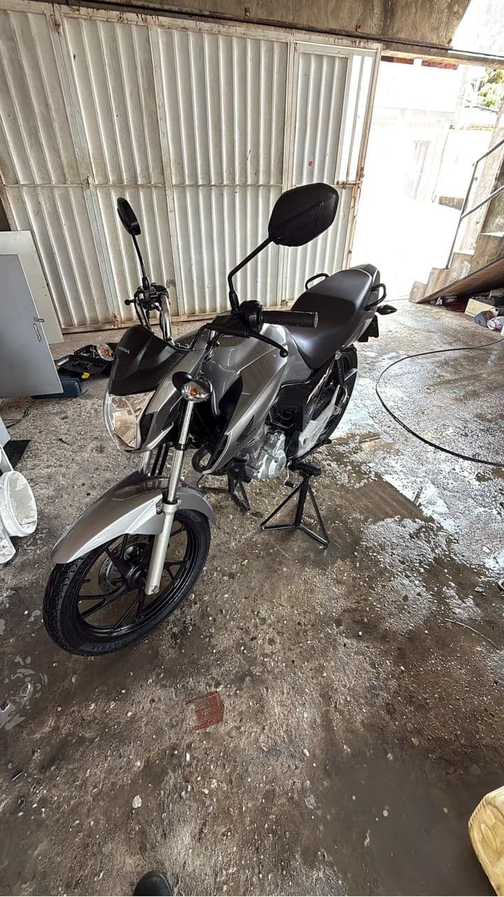 Fan 160 muito nova 