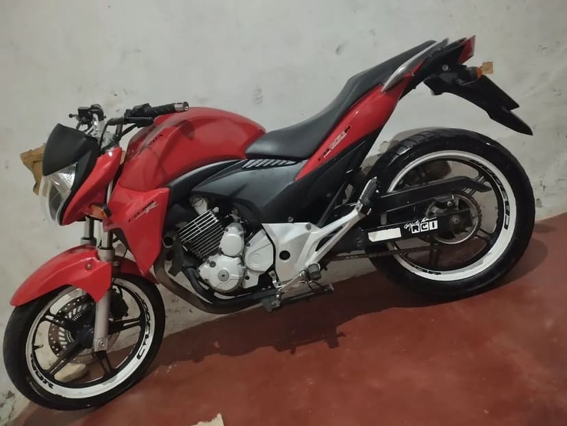 Honda CB 300 2013