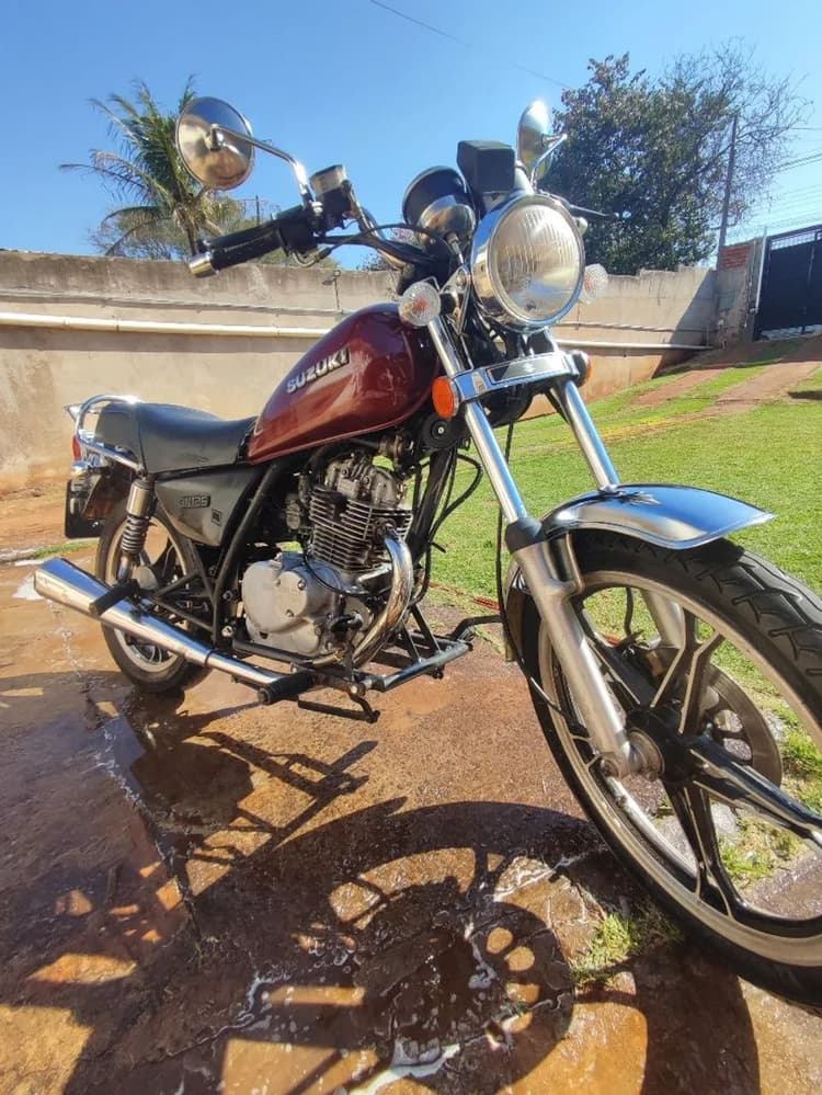 Suzuki Intruder 125