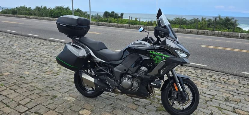 Versys 1000 GT nova com multimídia 