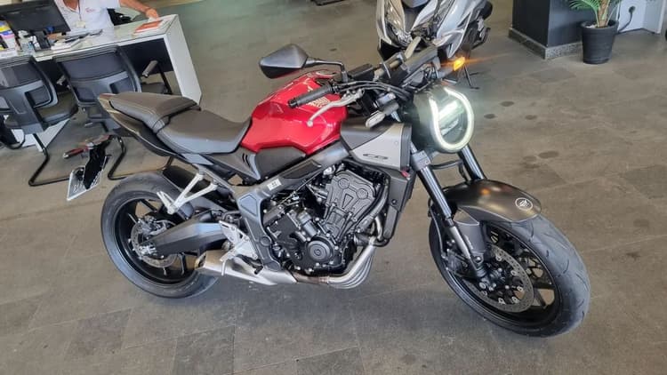 CB 650R E-CLUTCH 2026
