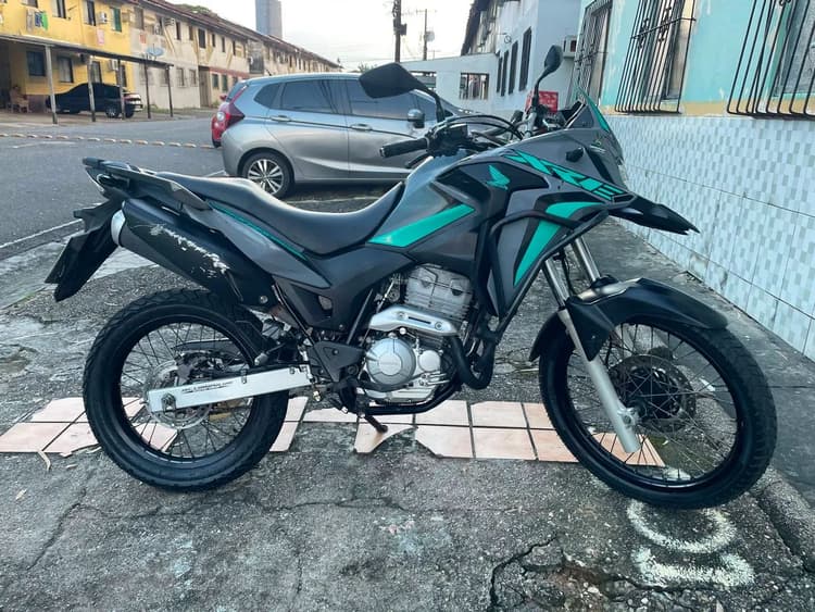 Vende-se xre 300 abs