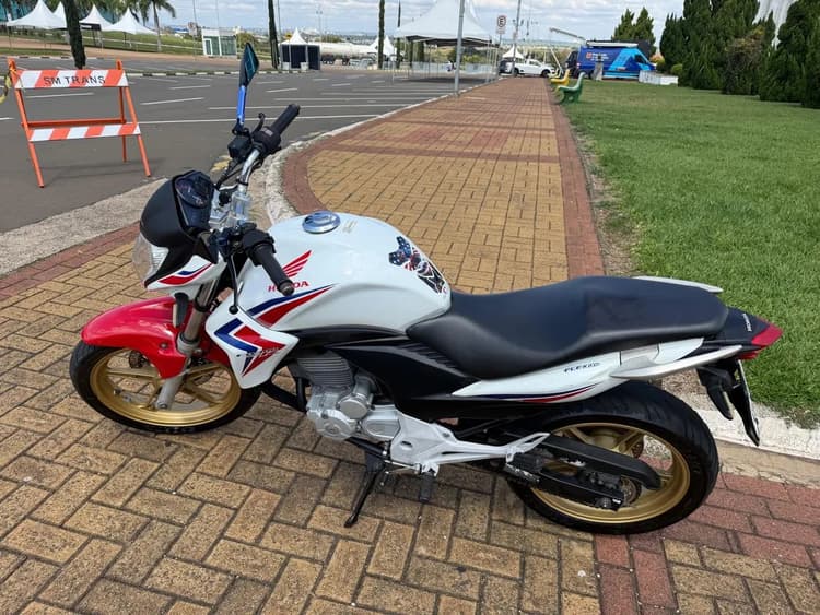 Honda CB 300R