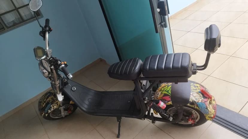 Scooter elétrica 