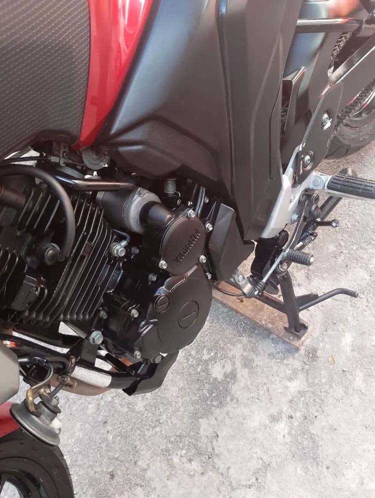 Fazer 21/21 muito bem conservada 