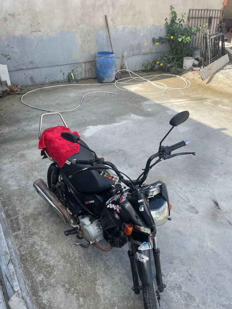 Vendo pop 100 5500 chegar com 5mil leva 