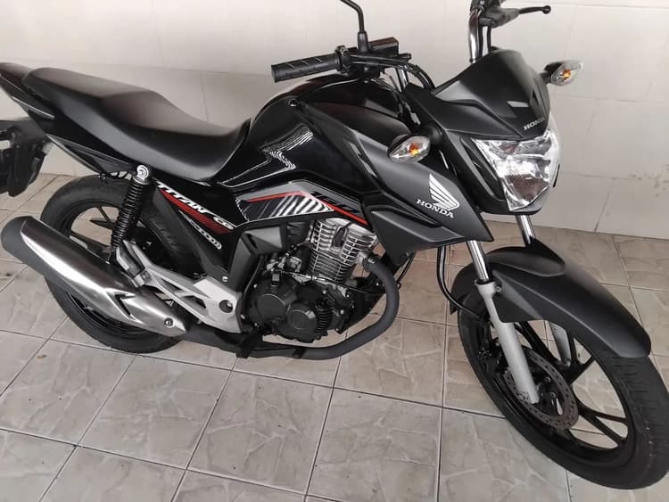Moto muito nova tel 998503907