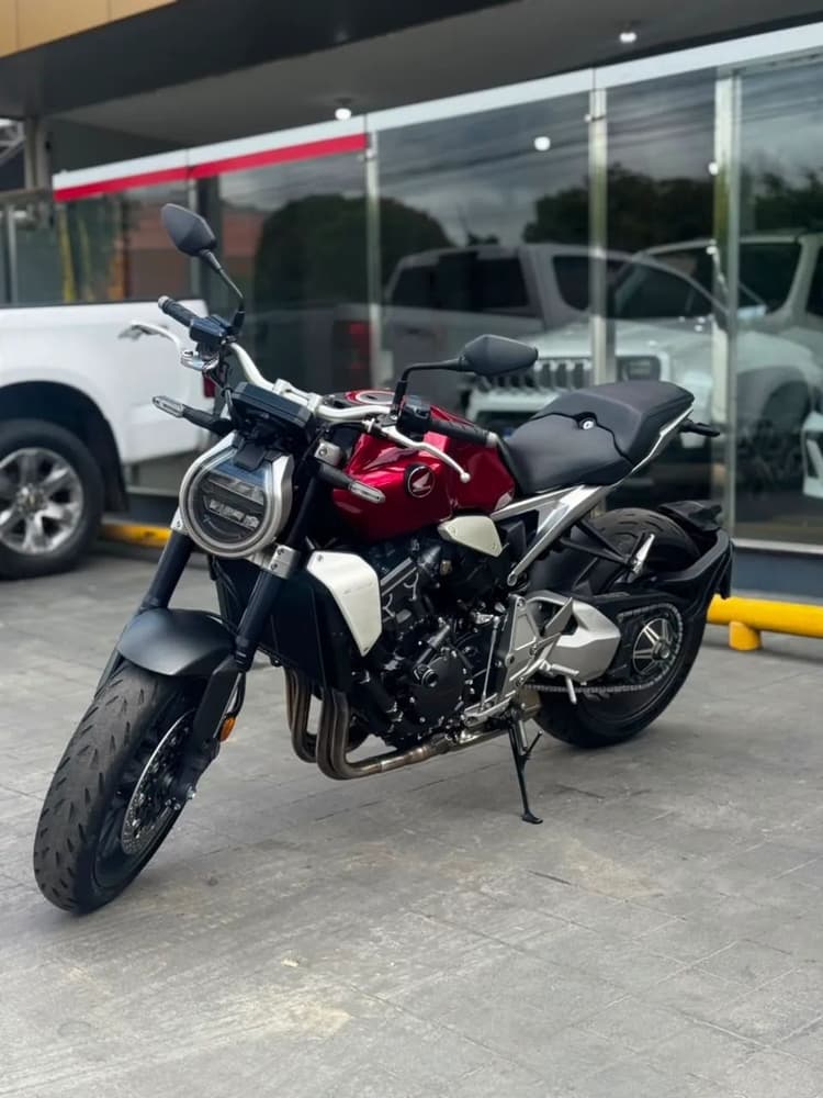 Honda CB1000R 2023