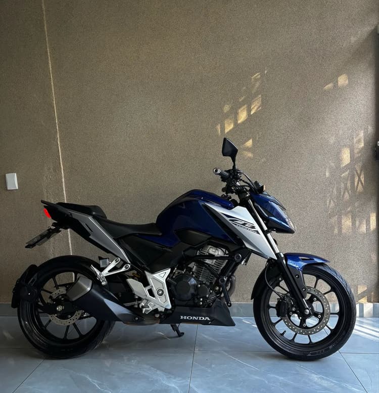 Cb 300f 