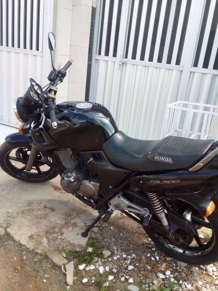 Cb 500