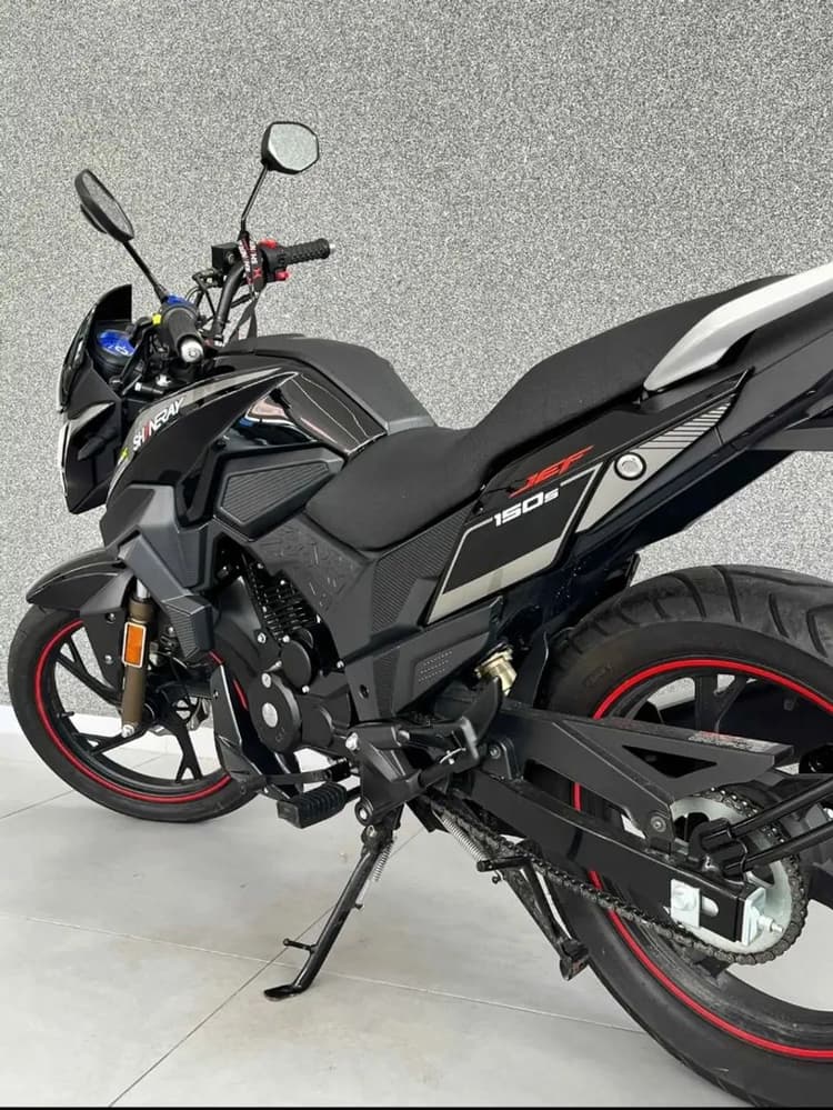 Moto ZERA