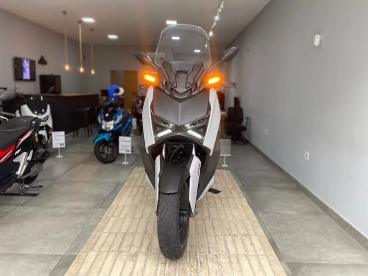 Yamaha Xmax 250 connected abs 2025