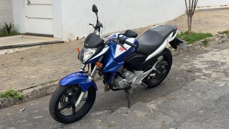 HONDA CB 300R