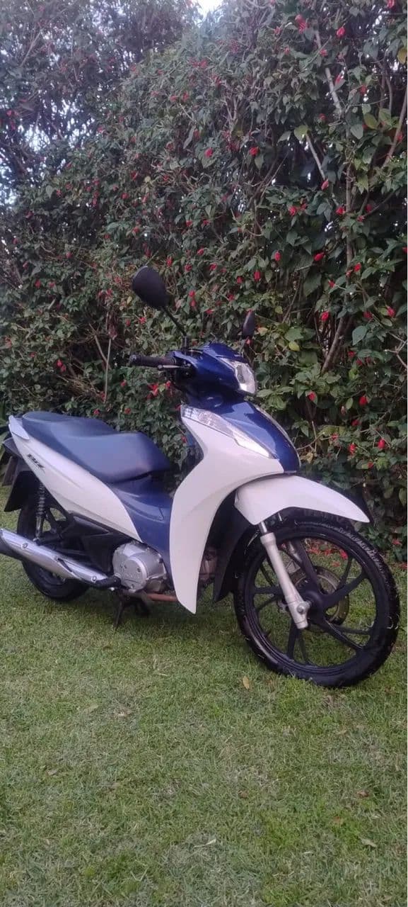  Biz Semi nova , só pegar e andar