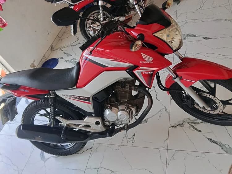Vendo moto TITAN 160
