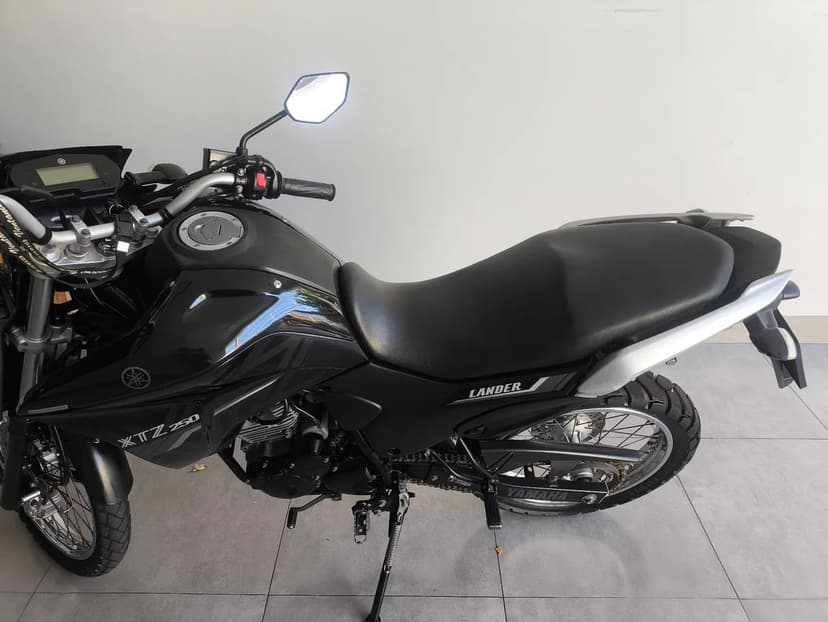 Lander 250 XTZ