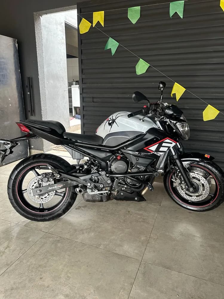 Vendo xj6