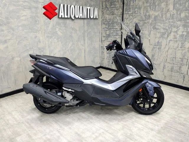 Dafra CRUISYM 300 