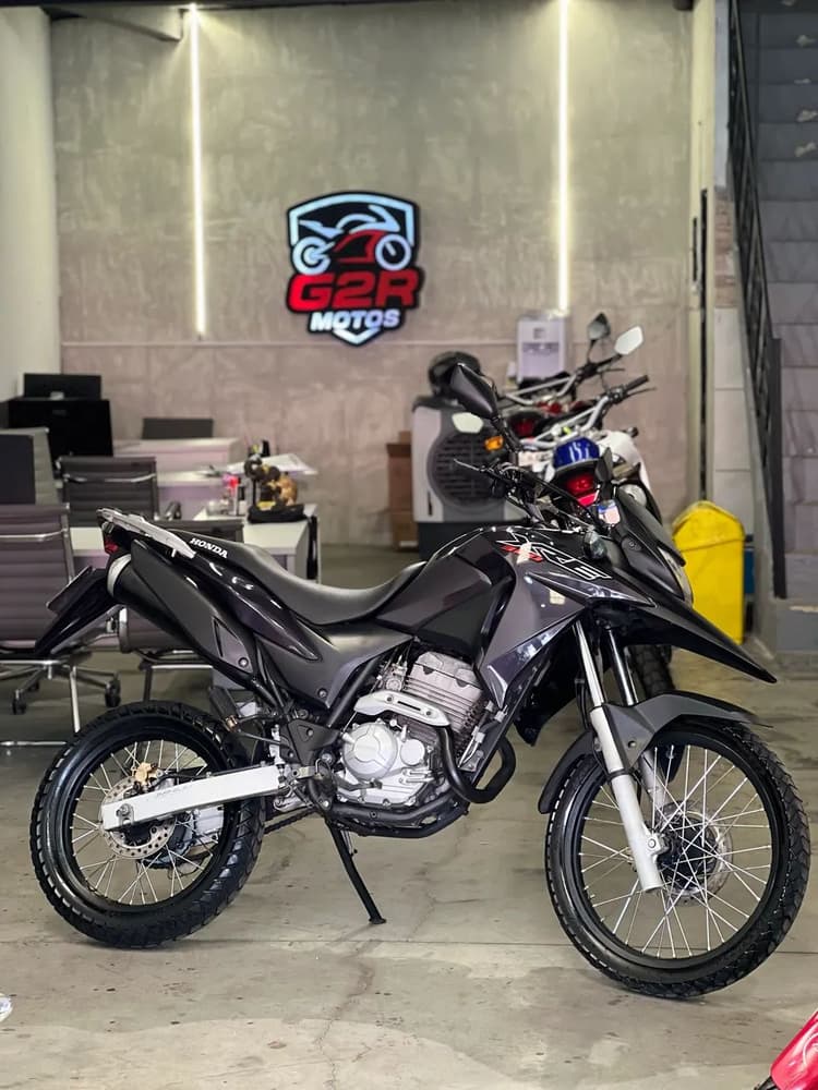 Xre 300 2016