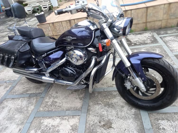 SUZUKI BOULEVARD 