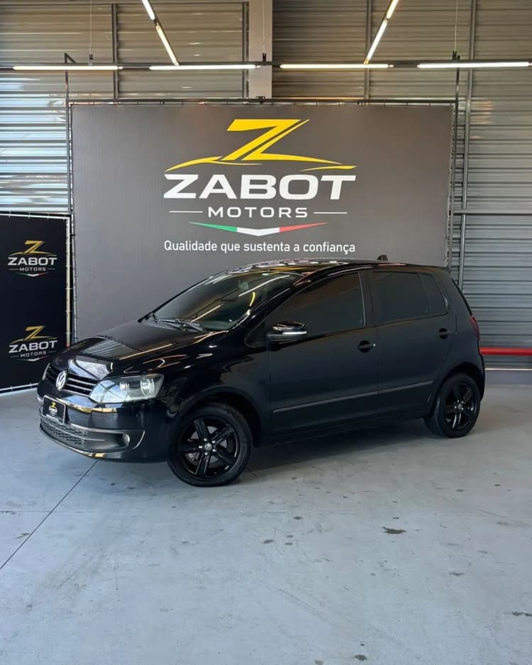 Volkswagen Fox 1.0 MI Total Flex 8V 5P 2013