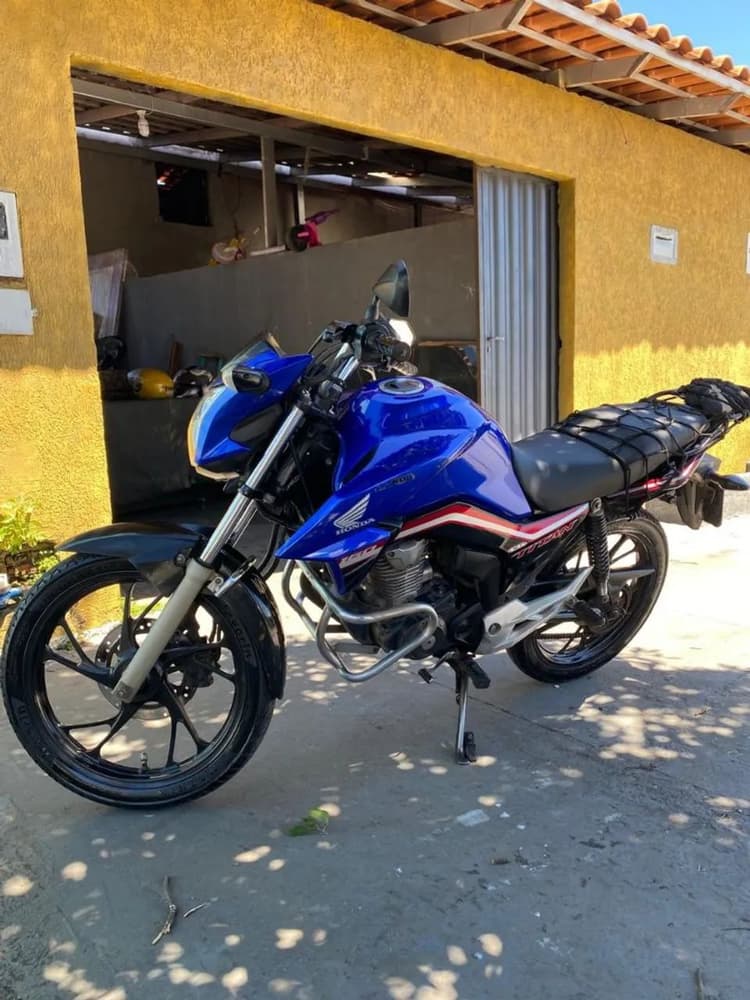 Titan 160