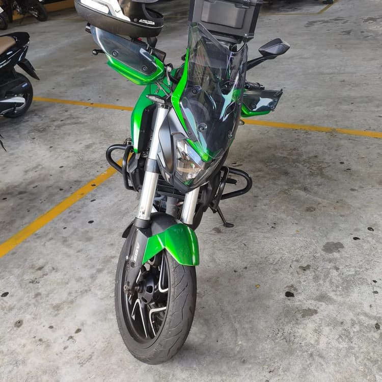 Bajaj DOMINAR 400 NOVA