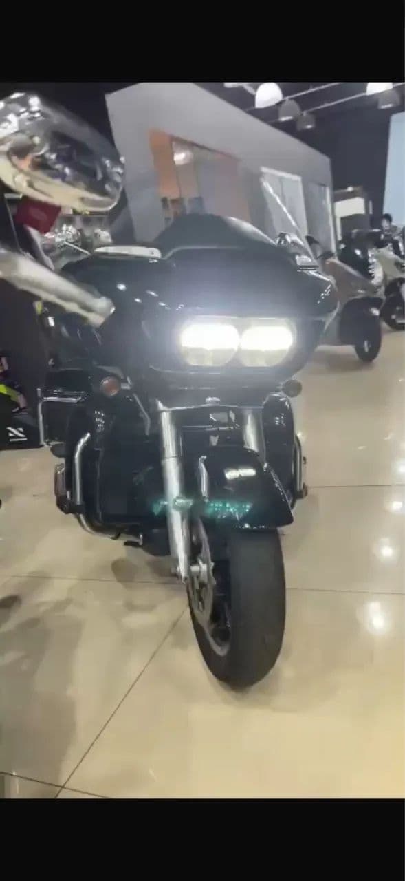 HARLEY DAVIDSON ROAD GLIDE 2018