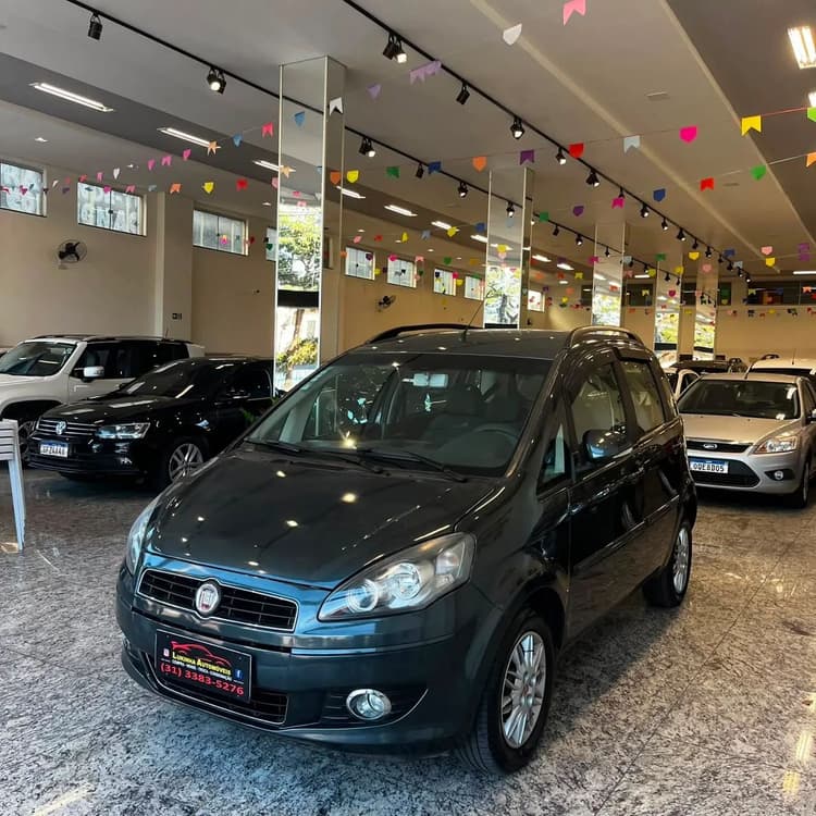 Fiat Idea Attractive 1.4 Fire Flex 8V 5P 2012