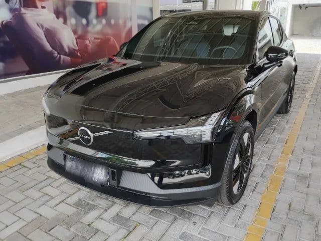 Volvo EX30 E60 Core (elétrico) 2024