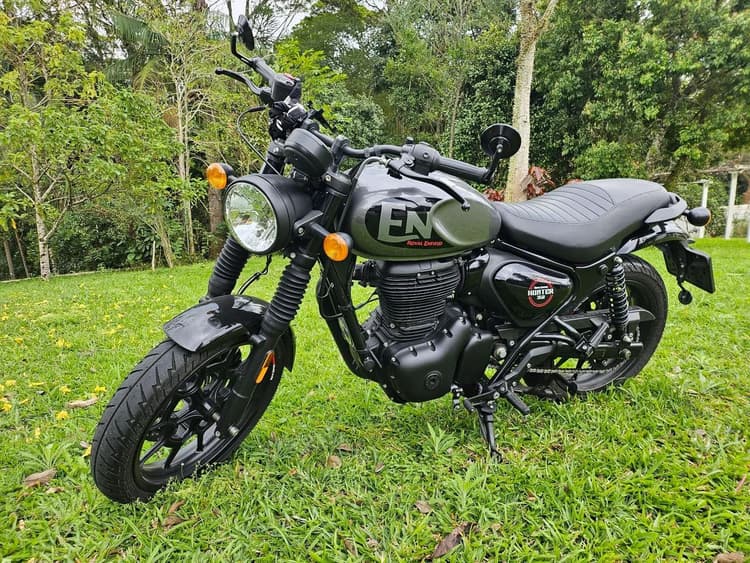 Royal Enfield Hunter 350cc cinza 2024