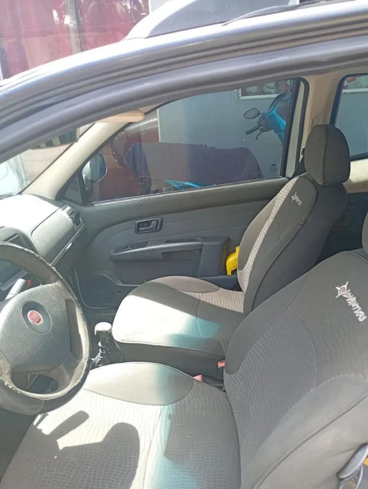 Fiat Strada Adventure1.8/ 1.8 Locker Flex CD 2011