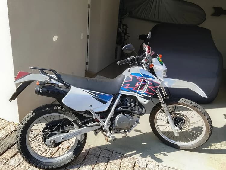 Moto xr200