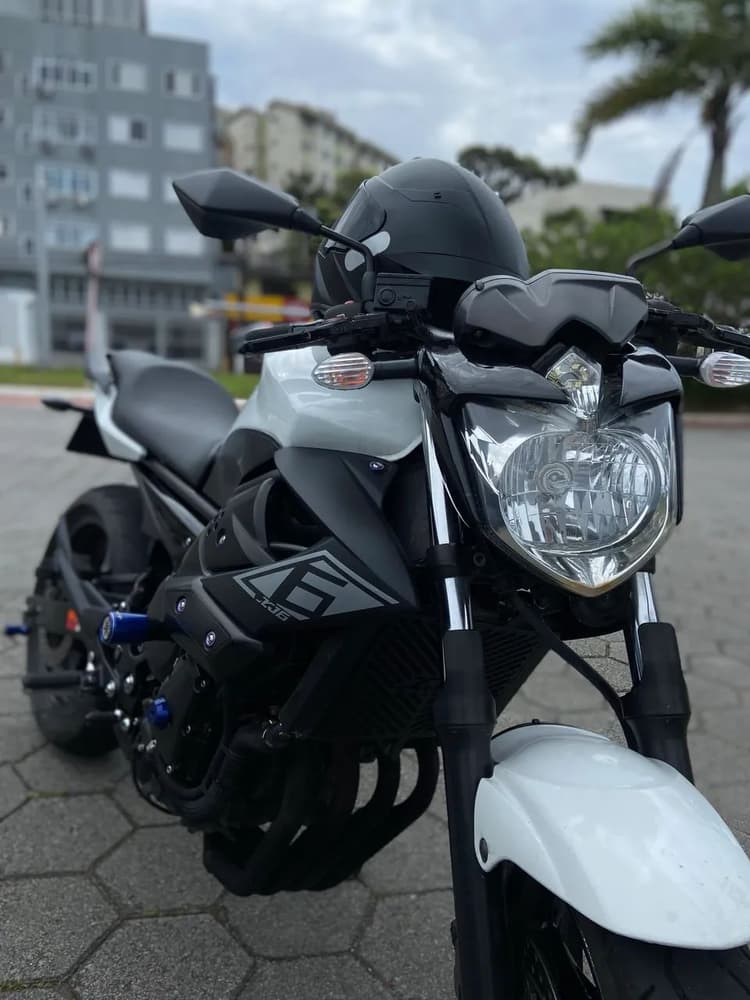 XJ6N 