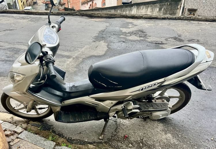 Vendo moto automática 