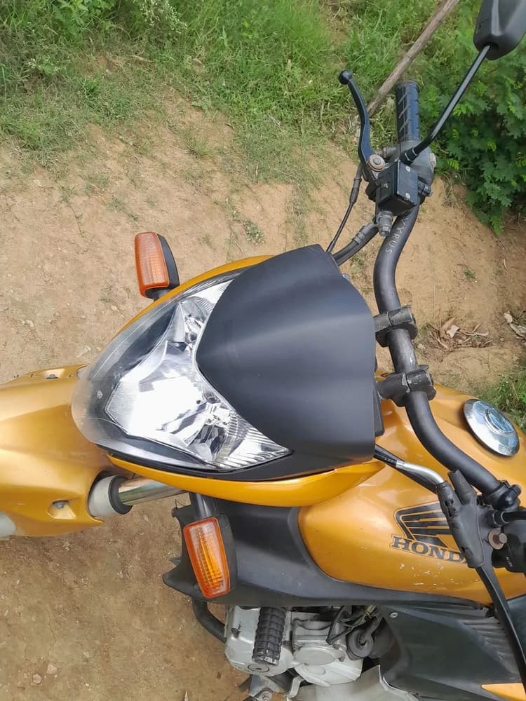 CB 300 