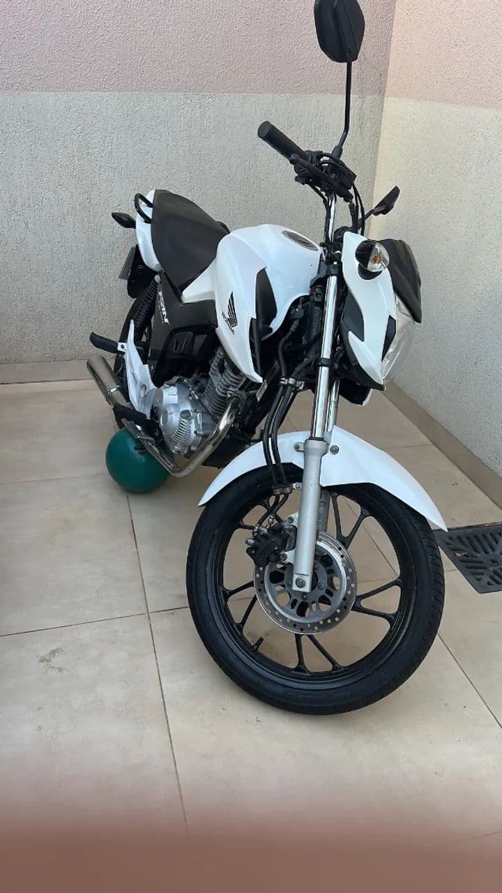 CG 160 em ótimo estado 