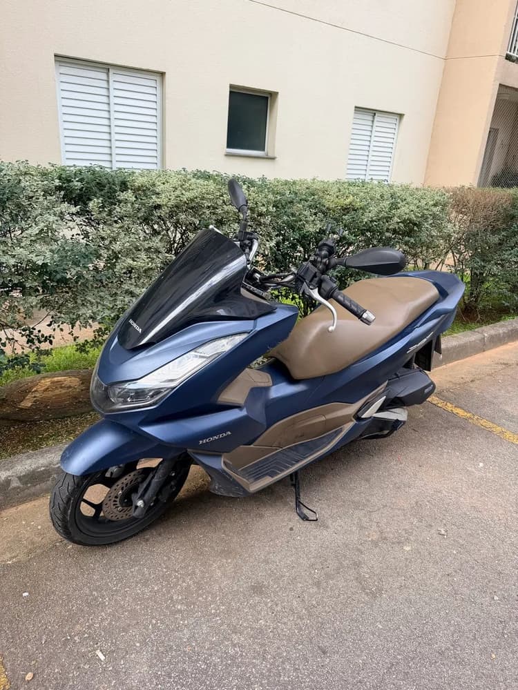 PCX DLX 14 mil km