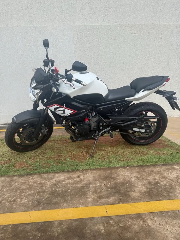 XJ6N ano 2014 modelo 2015.