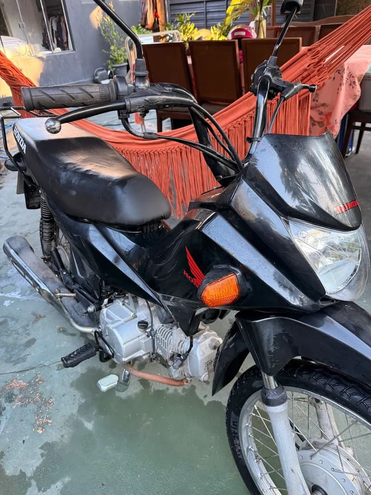 BARBADA: Honda Pop semi-nova 7 mil km 