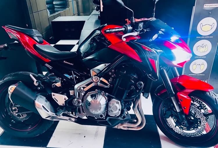 Kawasaki Z900 