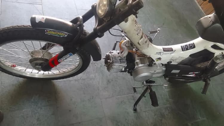 Mobilete 4 tempos  4 marcha motor zero 