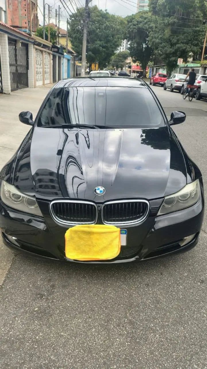 BMW 320I A 2011