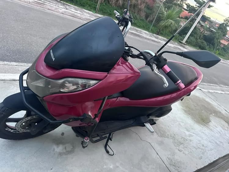 Pcx vermelha 2013/2014