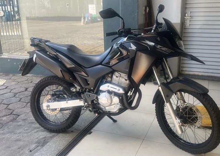 Vendo XRE 2020 impecável 