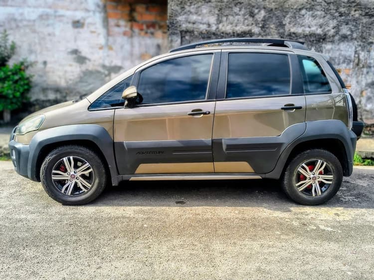 Fiat Idea Adv./ Adv.lock.dualogic 1.8 Flex 5P 2011